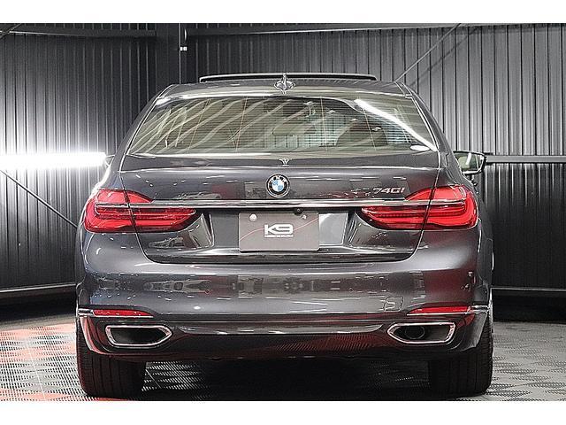 BMW 7 SERIES 740i