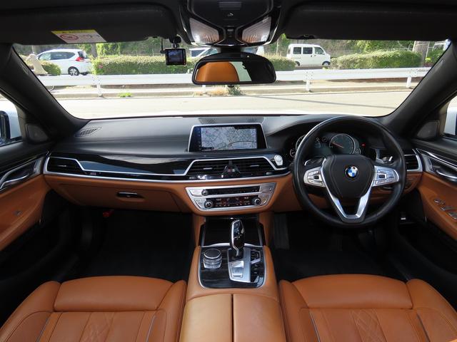 BMW 7 SERIES 740i M-SPORT