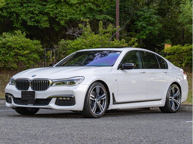 BMW 7 SERIES 740i M-SPORT