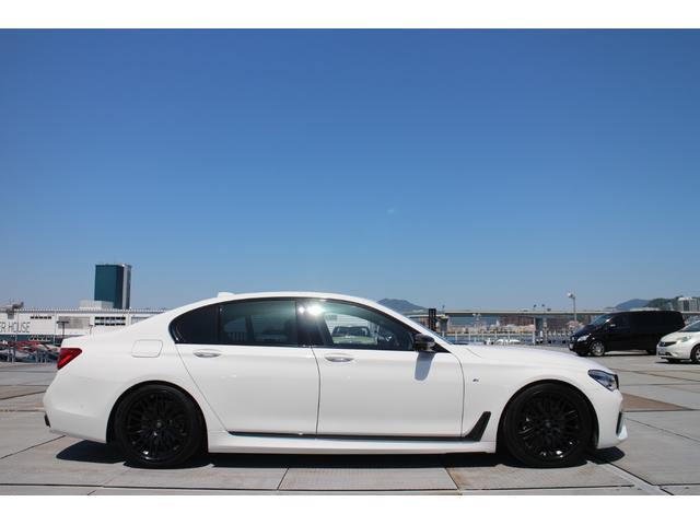 BMW 7 SERIES 740i M-SPORT