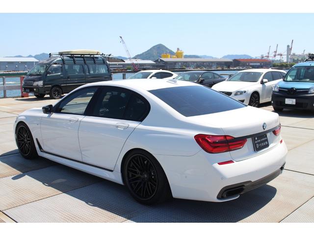 BMW 7 SERIES 740i M-SPORT