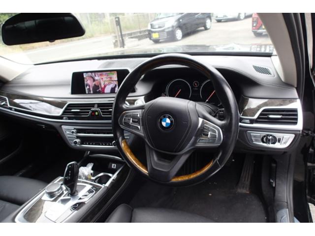 BMW 7 SERIES 740i