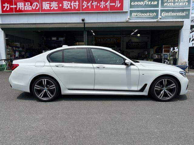 BMW 7 SERIES 740i M-SPORT