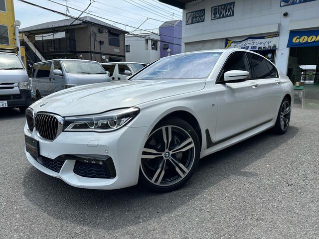 BMW 7 SERIES 740i M-SPORT