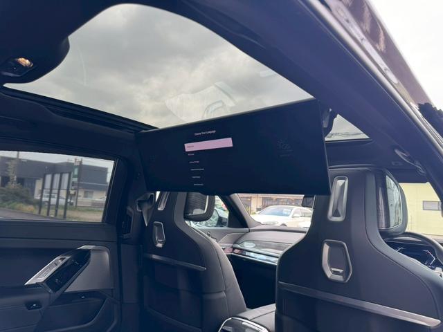 BMW 7 SERIES 740i M-SPORT