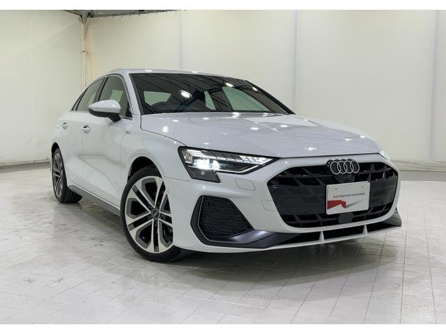 AUDI A3 SEDAN 30 TFSI S LINE
