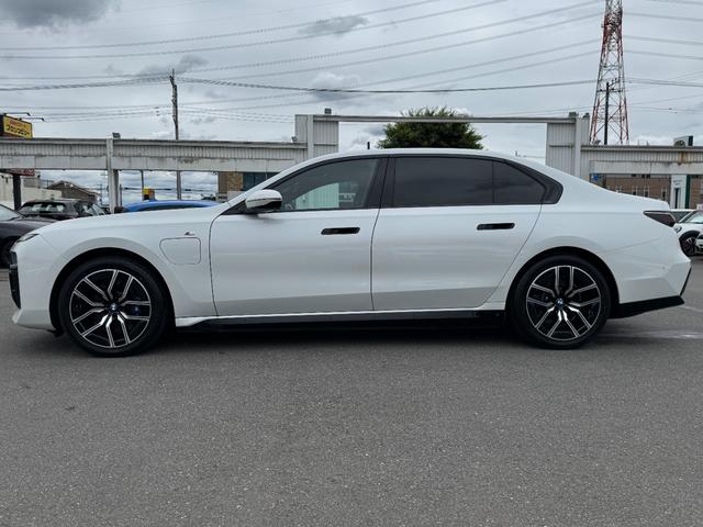 BMW i7 E DRIVE 50 M-SPORT