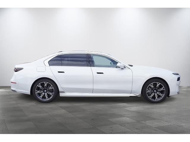 BMW i7 E DRIVE 50 EXCELLENCE