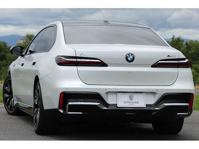 BMW i7 M70 X DRIVE