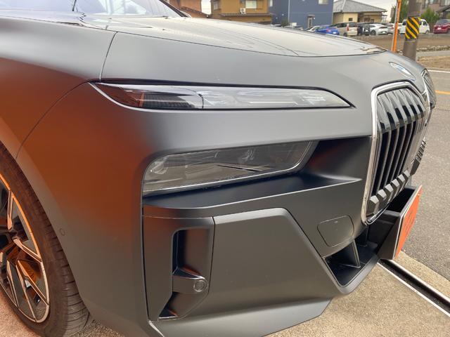 BMW i7 M70 X DRIVE