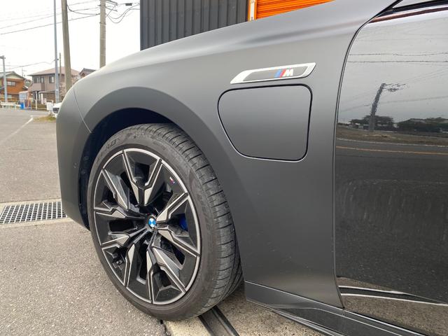 BMW i7 M70 X DRIVE
