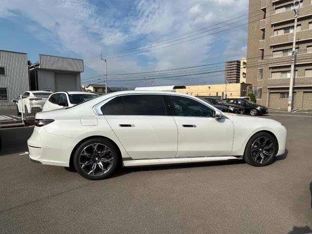 BMW i7 E DRIVE 50 EXCELLENCE