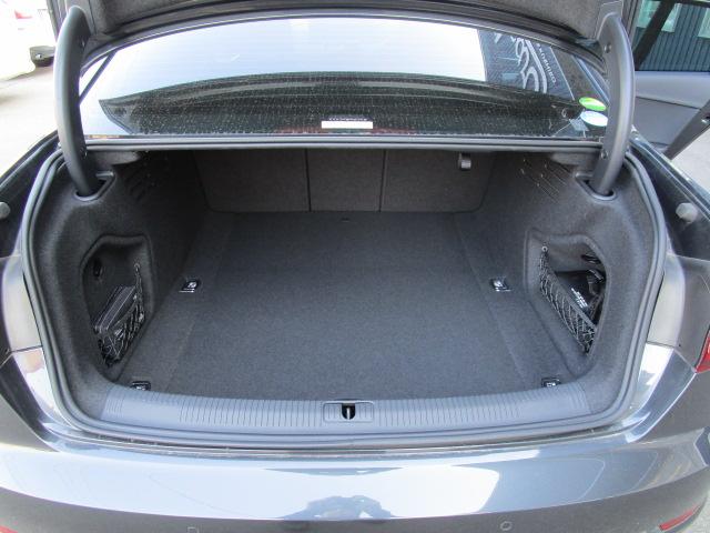 AUDI A4 2.0TFSI QUATTRO TUXEDO STYLE