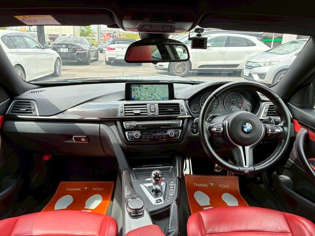 BMW M4 M4 COUPE