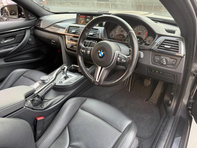 BMW M4 M4 COUPE