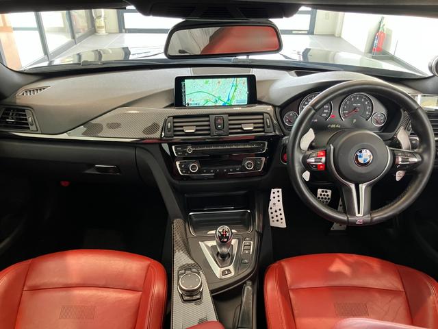BMW M4 M4 COUPE