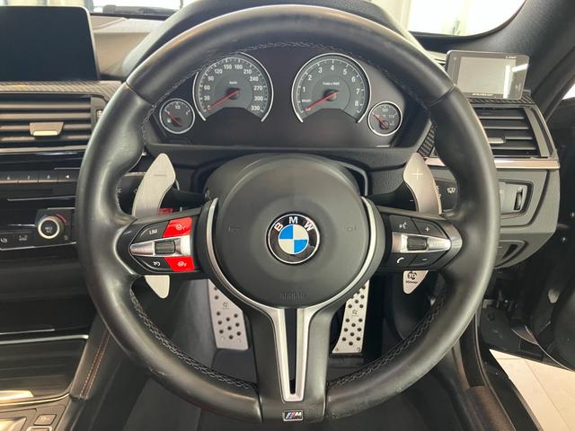 BMW M4 M4 COUPE