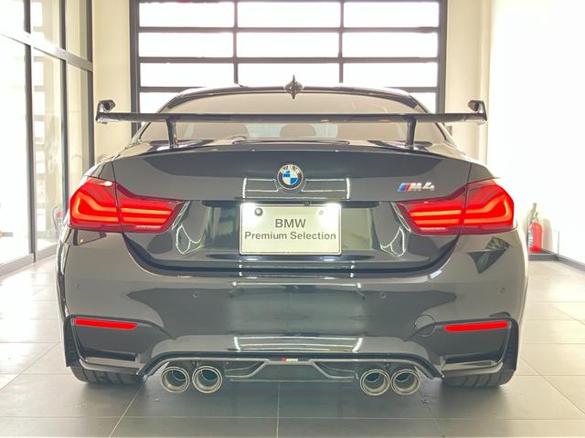 BMW M4 M4 COUPE