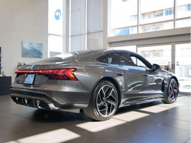 AUDI E-TRON GT QUATTRO BASE GRADE