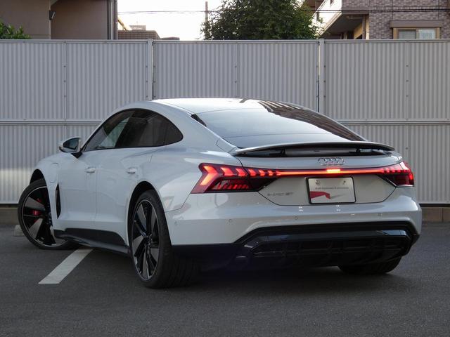 AUDI E-TRON GT QUATTRO BASE GRADE