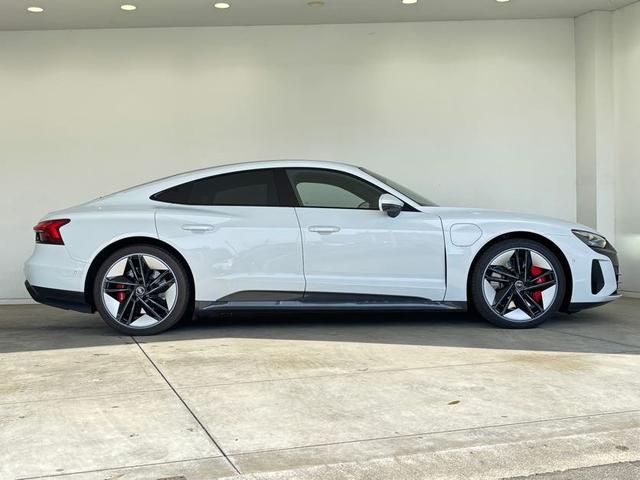 AUDI E-TRON GT QUATTRO BASE GRADE