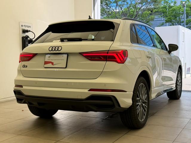 AUDI Q3 35 TFSI S LINE