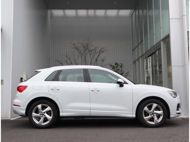AUDI Q3 35 TFSI ADVANCED