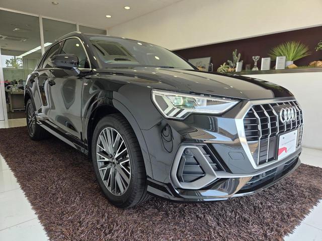 AUDI Q3 35 TFSI S LINE
