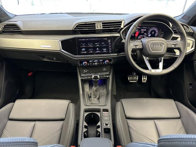 AUDI Q3 35 TFSI S LINE