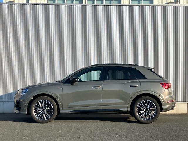 AUDI Q3 35 TFSI S LINE