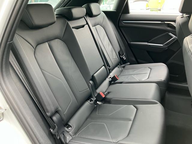 AUDI Q3 35 TFSI S LINE