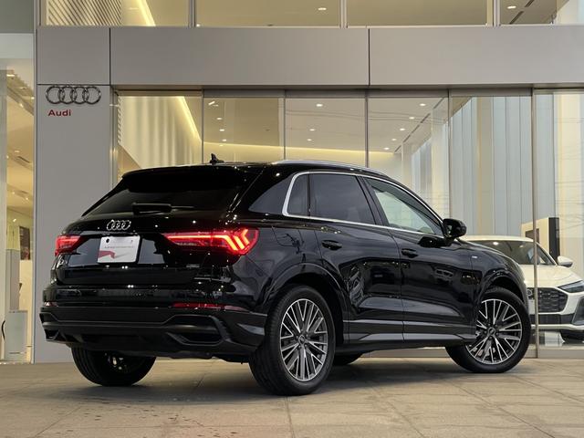 AUDI Q3 35 TFSI S LINE