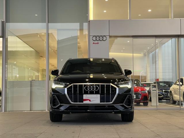 AUDI Q3 35 TFSI S LINE