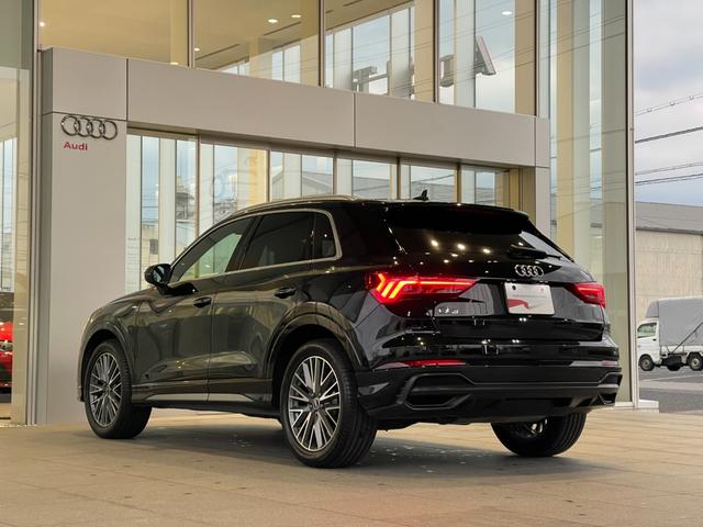 AUDI Q3 35 TFSI S LINE