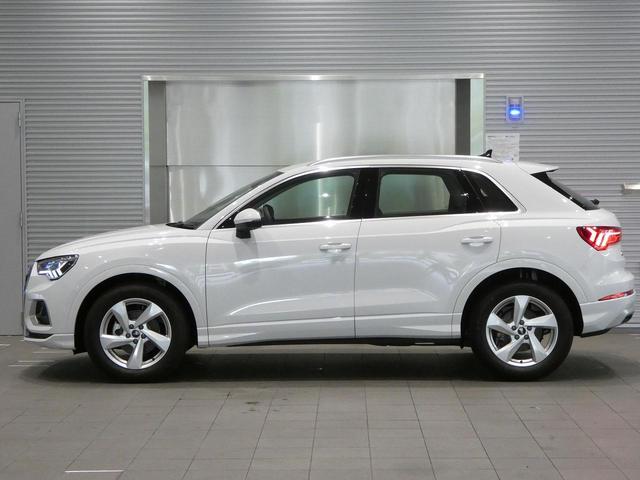 AUDI Q3 35 TFSI ADVANCED
