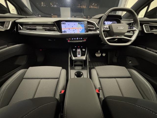 AUDI Q4 E-TRON 45 E-TRON S LINE