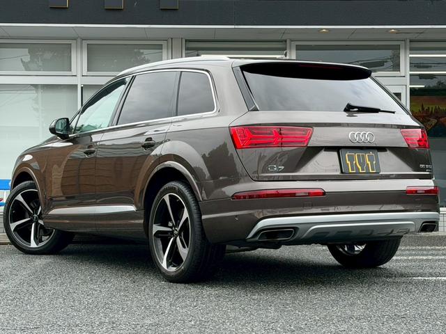 AUDI Q7 55TFSI QUATTRO