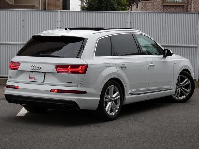 AUDI Q7 55TFSI QUATTRO