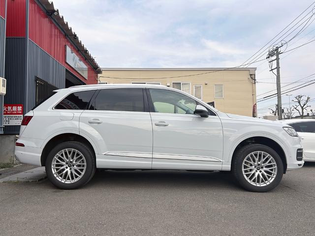 AUDI Q7 3.0TFSI QUATTRO
