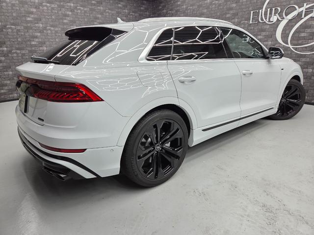 AUDI Q8 55TFSI QUATTRO DEBUT PACKAGE S LINE