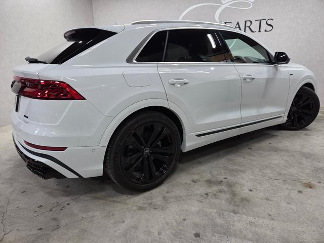 AUDI Q8 55TFSI QUATTRO DEBUT PACKAGE S LINE