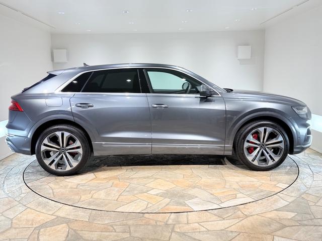AUDI Q8 55TFSI QUATTRO S LINE