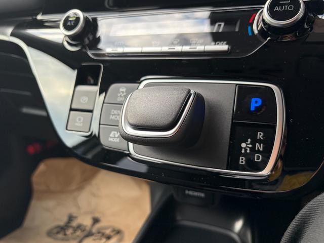 TOYOTA AQUA Z