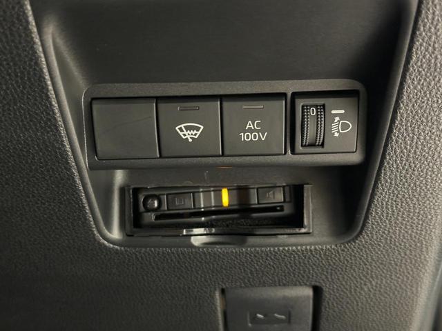 TOYOTA AQUA X