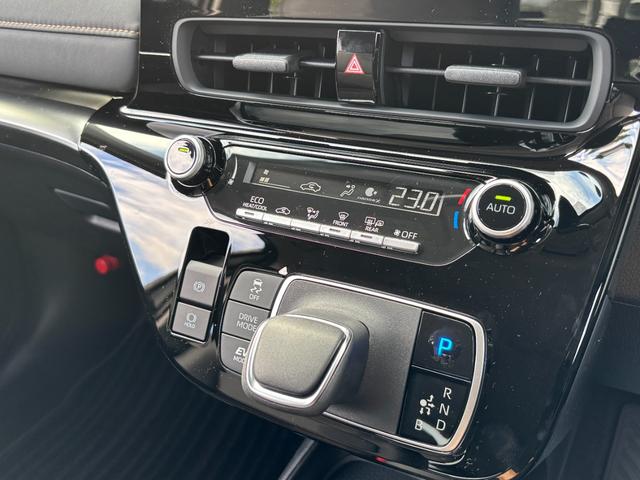 TOYOTA AQUA Z