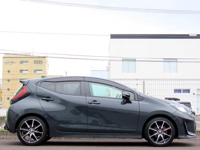 TOYOTA AQUA GR SPORT