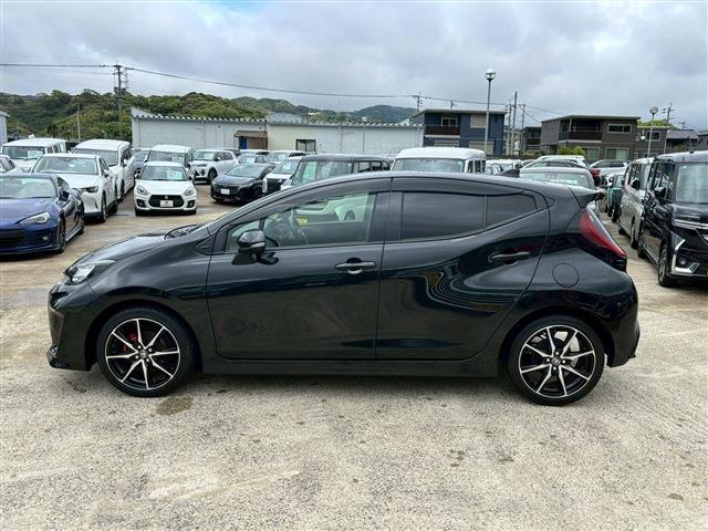 TOYOTA AQUA GR SPORT