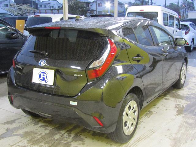 TOYOTA AQUA X