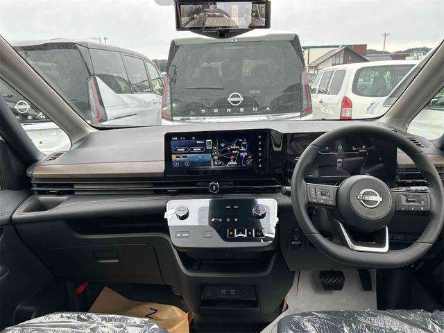 NISSAN SERENA E-POWER HIGHWAY STAR V