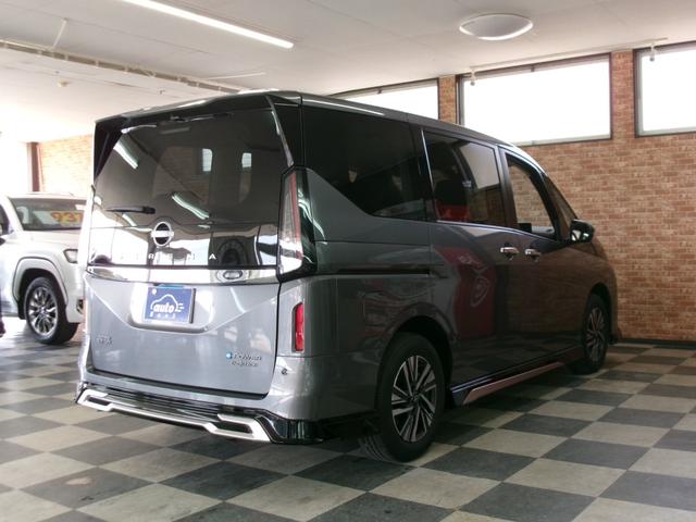 NISSAN SERENA E-4ORCE HIGHWAY STAR V